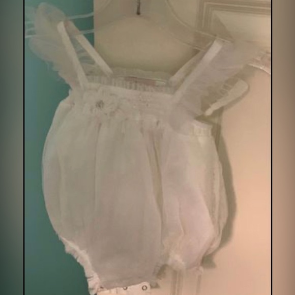 Butterfly Back Boutique Baby Girl Romper White - Size 12M - Excellent Condition - Picture 2 of 2